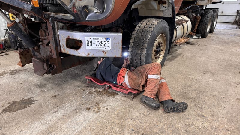 Semi truck breakdown roadside winter